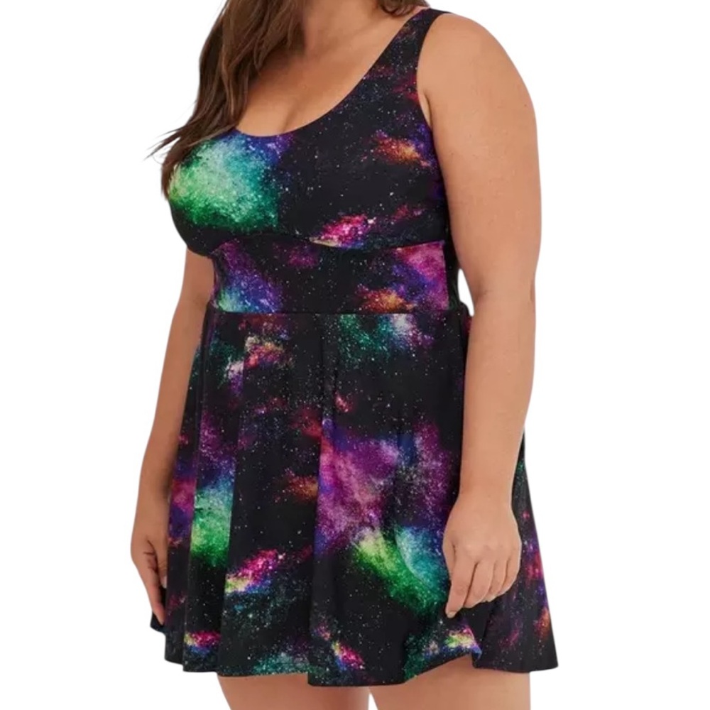 torrid  Black/Multi-Color Galaxy Print Soft Cup Skirted Swimsuit 3X NEW
